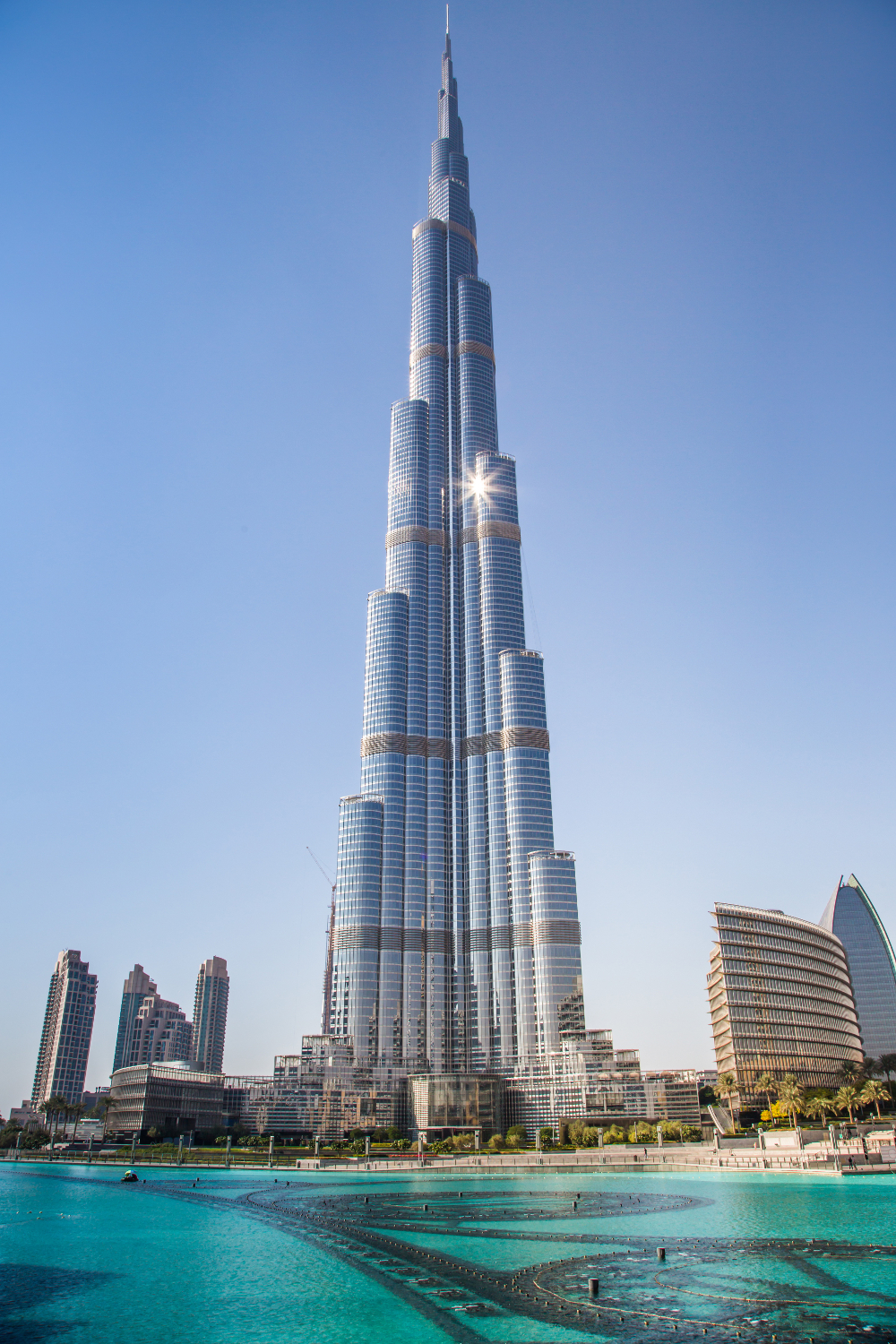 Explore the Amazing Burj Khalifa